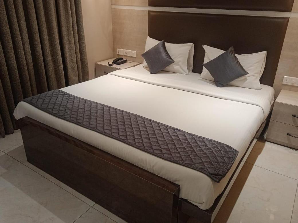 Neermala Residency Otel Coimbatore Dış mekan fotoğraf
